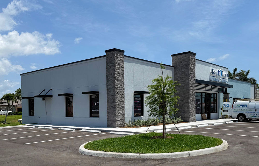 Storefront at 3201 Del Prado Blvd S, Cape Coral – home of the upcoming hairt salon